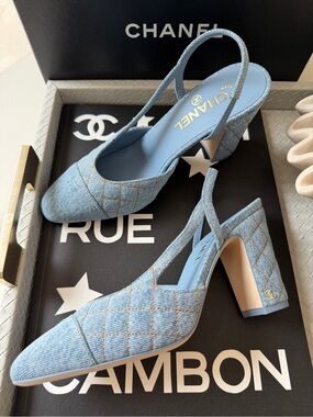 Chanel 26B Logo Light Blue Quilted Denim Jean Slingback Pumps Chunky 90 Heel 38